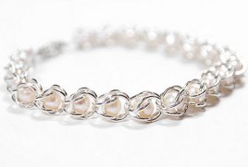 Nestled Pearls Chainmaille Bracelet