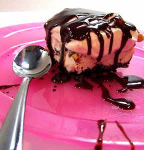 No-Bake Must-Make Buster Bars Casserole