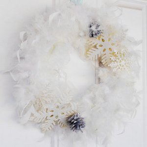  - Chic-Snow-Wreath