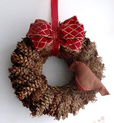 Easy Pinecone Wreath and Robin