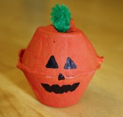 Egg Carton Jack O' Lanterns | AllFreeHolidayCrafts.com