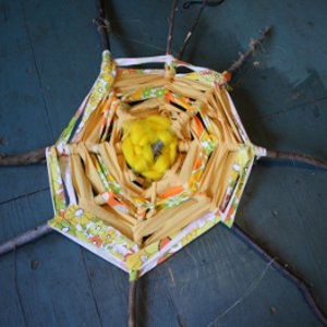 Giant Woven Sun AllFreeKidsCrafts.com