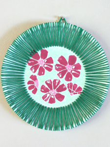 Hawaiian-Inspired Paper Plate Art | AllFreeKidsCrafts.com