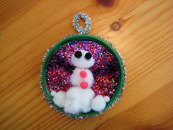 Christmas Scene Ornament 