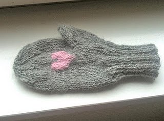 Heart Stealer Mittens