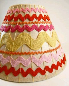 Weave a Ric-Rac Lampshade