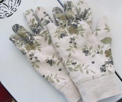 Easy 10 Minute Garden Gloves