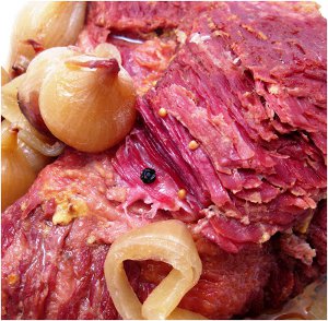 Slow Cooker Beer Corned Beef and Cabbage