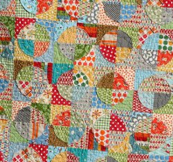 Raw Edge Applique Circle Quilt