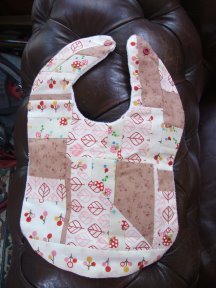 Pretty Patchwork Bib Tutorial