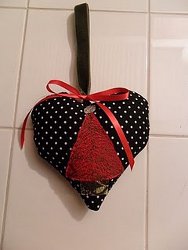 Free Motion Christmas Ornament