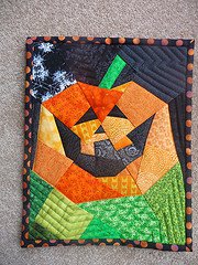 Ghoulies &amp; Ghosties: FREE Halloween Lap Quilt Pattern