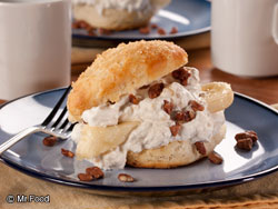  Banana Shortcakes with Candied Nuts