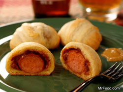 Chili Dog Puffs