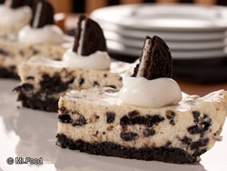 Cookies 'n' Cream Cheesecake Bars