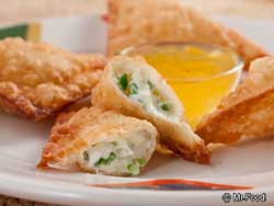 Crispy Cheese Poppers