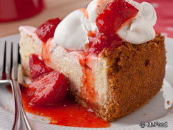 Double Strawberry Swirl Cheesecake