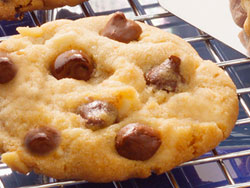 Giant Chocolate Chip Cookies 