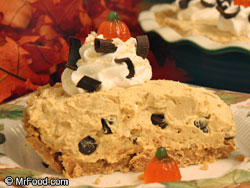 Pumpkin Crunch Cream Pie