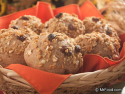 Quick Raisin Granola Breakfast Rolls
