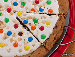 World's Easiest Dessert Pizza
