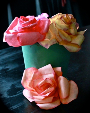 http://cf2.primecp.com/master_images/Papercraft/coffee%20filter%20roses.JPG