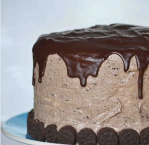 Red Velvet Cake With Oreo Cream Cheese Frosting