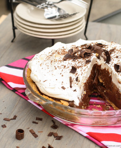 Creamy Dreamy Chocolate Pudding Pie