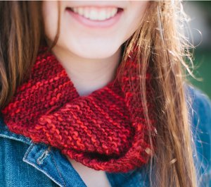 Candy Apple Cowl