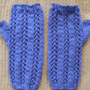 Bluebell Lace Fingeless Mitts